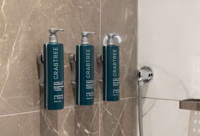 اتاق اجرایی با تخت بزرگ, Hilton Berlin