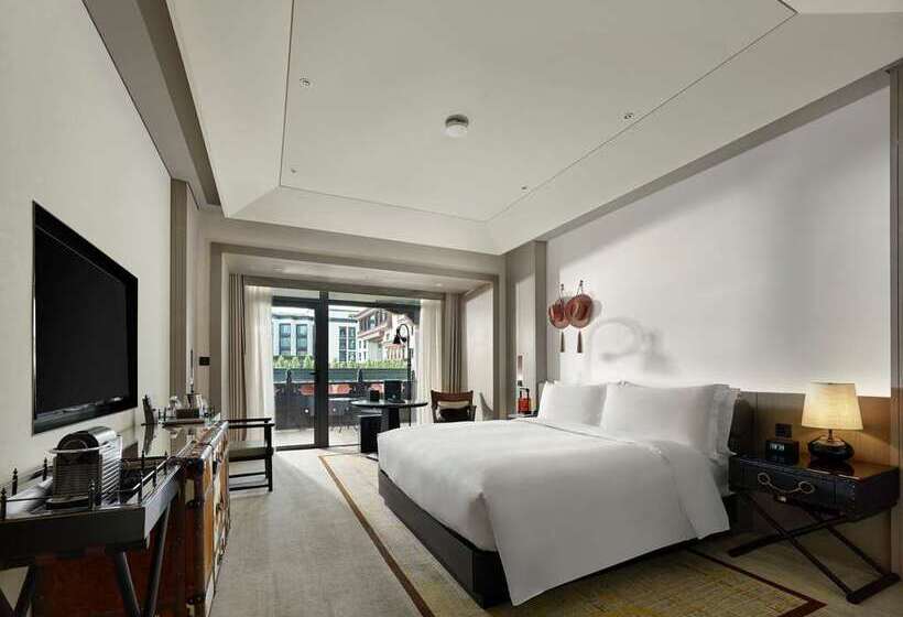 اتاق اجرایی با تخت بزرگ, Hilton Berlin