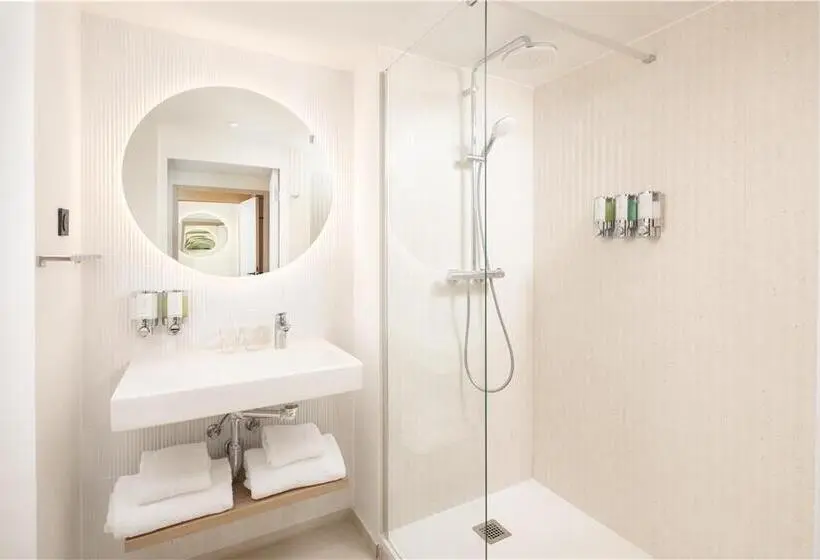 Perhehuone, Ibis Styles Paris Roissy Cdg