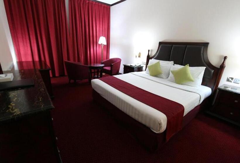 اتاق لوکس یک تخته, Knight Armour