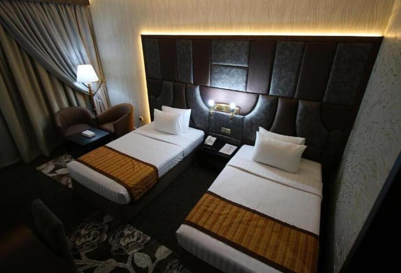 اتاق سوپریور, Knight Armour