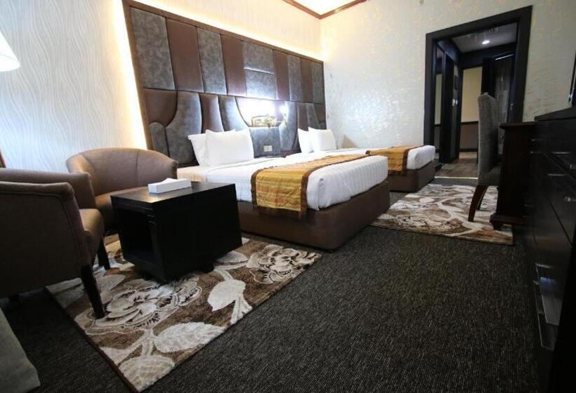 اتاق سوپریور, Knight Armour