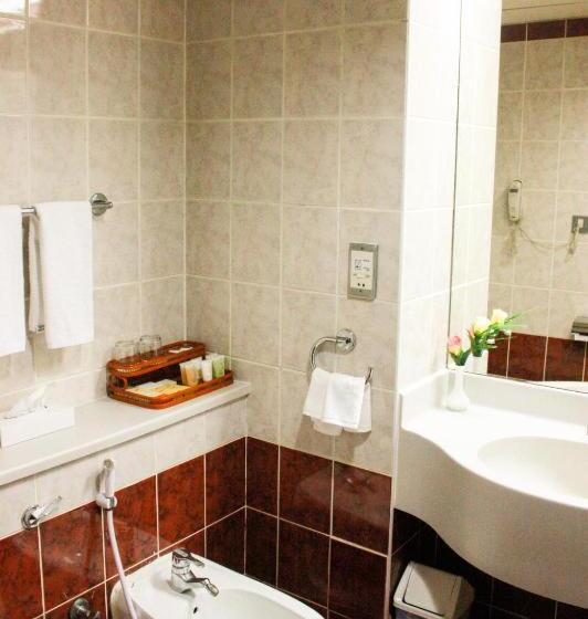 اتاق راحتی سه تخته, Knight Armour