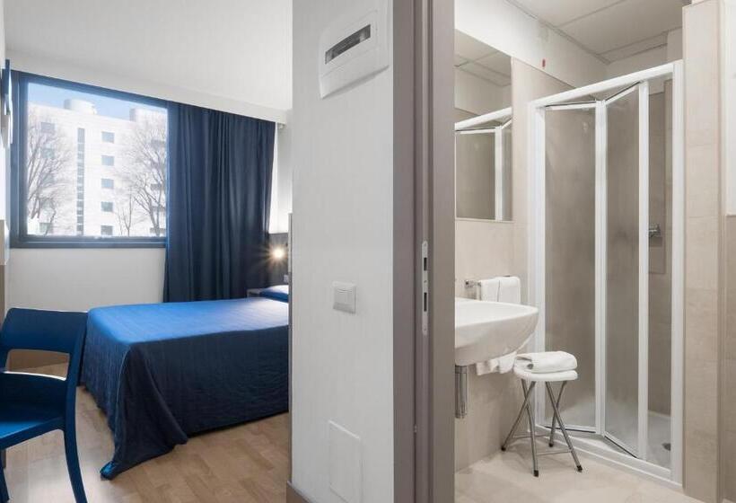 اتاق اکونومی, Martini