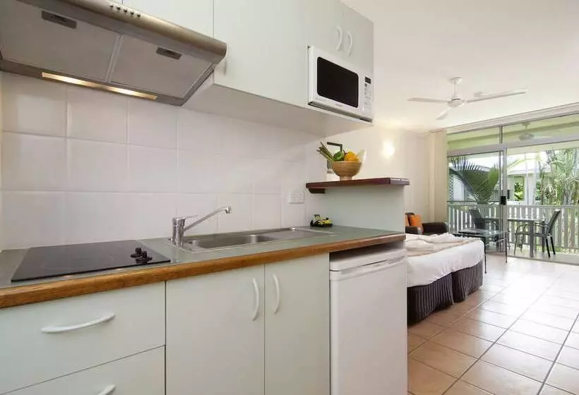 استودیو استاندارد با چشمانداز استخر, Port Douglas Retreat