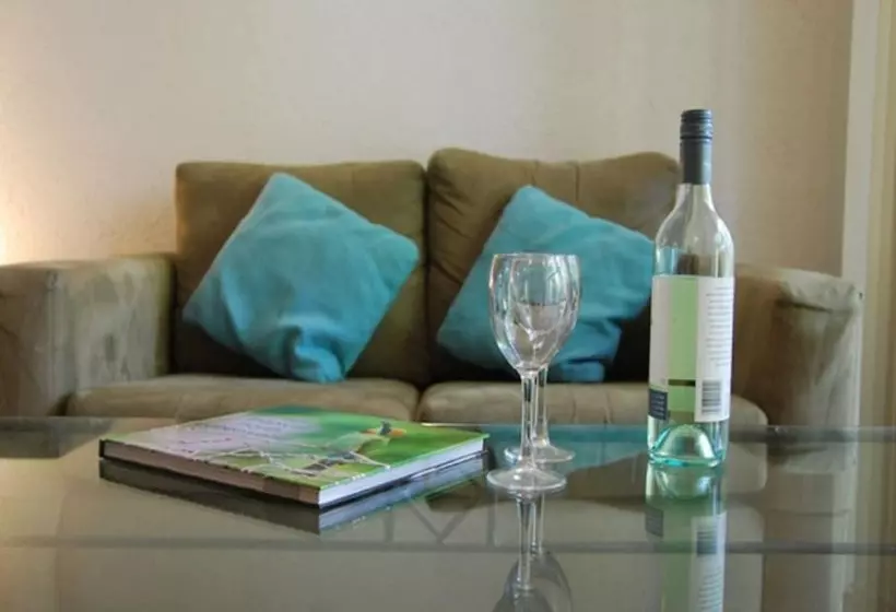استودیو استاندارد با چشمانداز استخر, Port Douglas Retreat