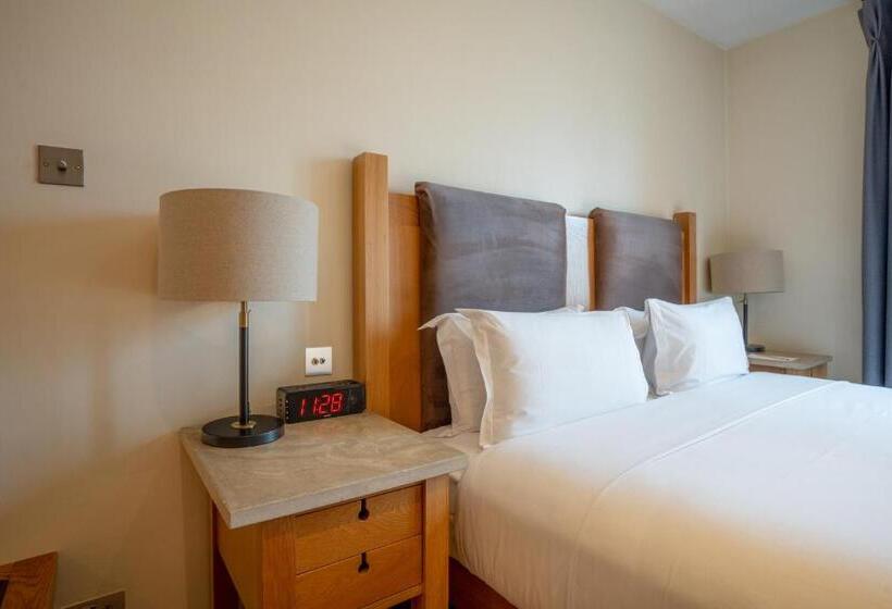 חדר סטנדרט, The Clarence