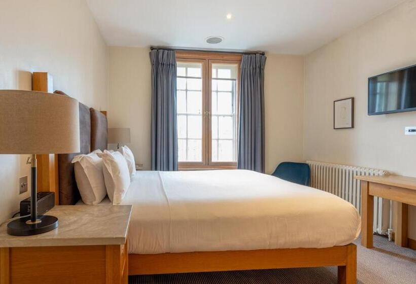 חדר סטנדרט, The Clarence