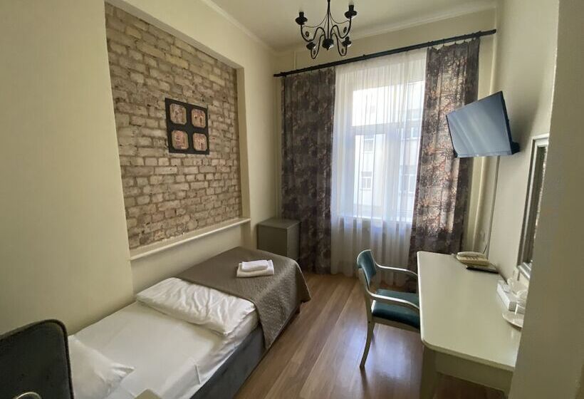 اتاق استاندارد یک نفره, Viktorija