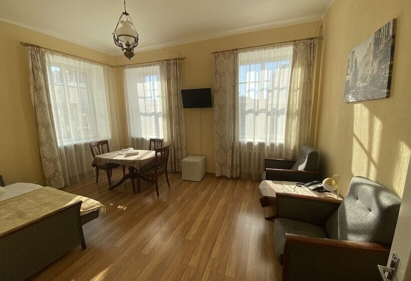 سوییت جونیور, Viktorija