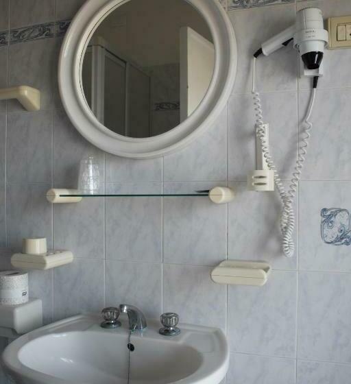 Номер Стандарт Вид на Сад, Astoria