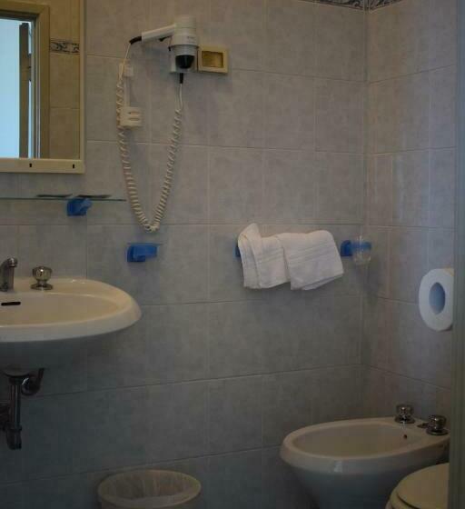 Номер Стандарт Вид на Сад, Astoria