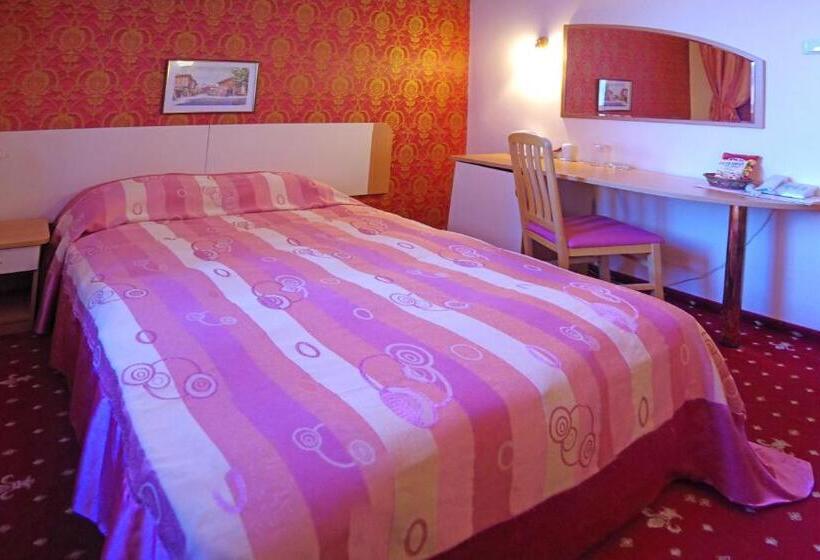 スタンダードシングルルーム, Balkan