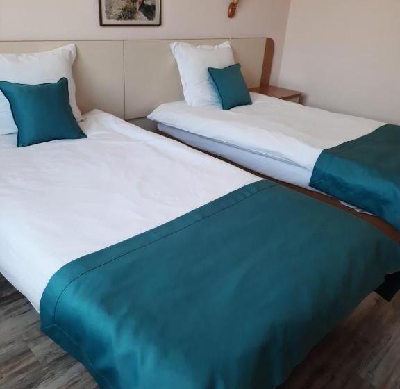 スタンダードルーム, Balkan