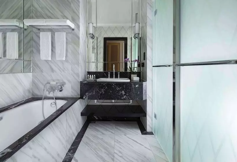 اتاق لوکس, Baltschug Kempinski Moscow