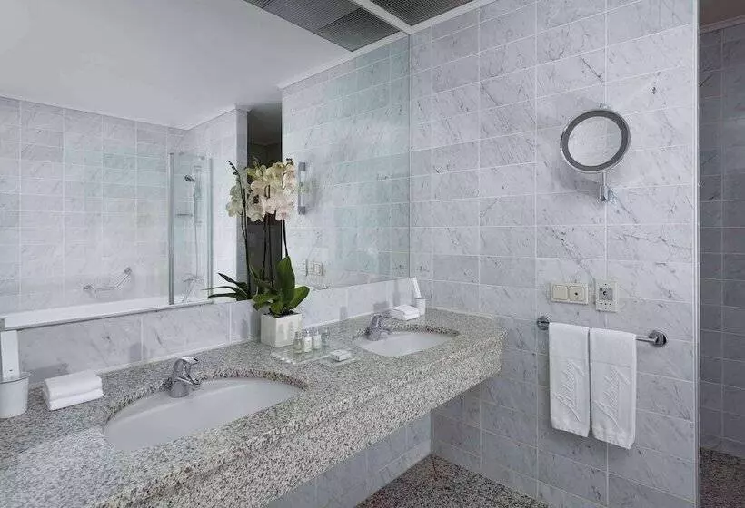 استودیوی استاندارد, Baltschug Kempinski Moscow