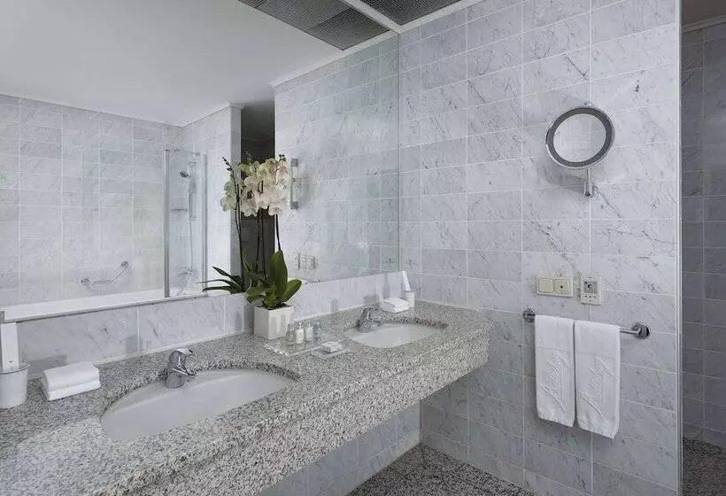 استودیوی استاندارد, Baltschug Kempinski Moscow