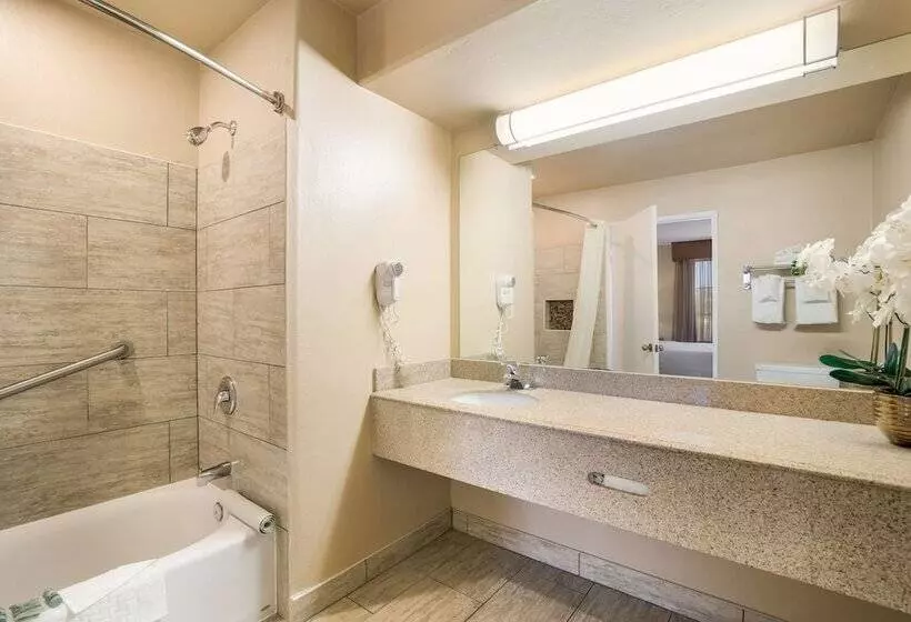 سوییت, Best Western Escondido