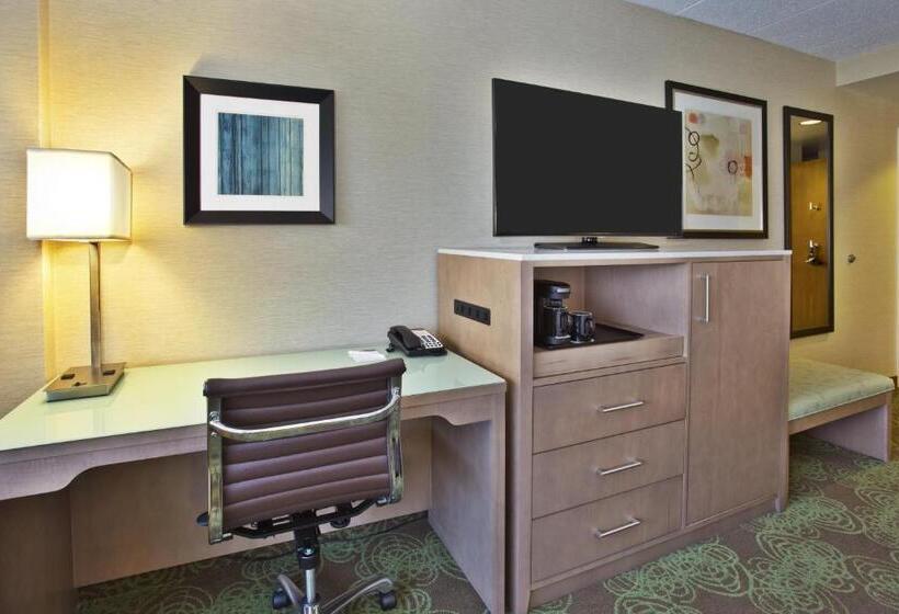 غرفة ديلوكس سرير كينج, Crowne Plaza Lansing, An Ihg