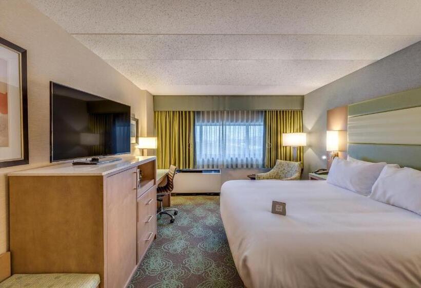 غرفة قياسية سرير كينج لذوى الإحتياجات الخاصة, Crowne Plaza Lansing, An Ihg