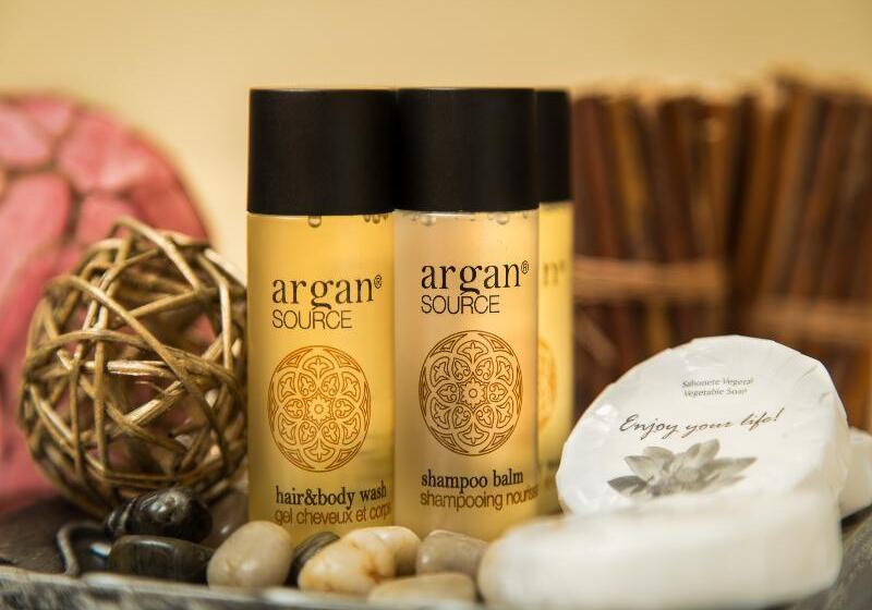 غرفة قياسية سرير كينج, Crowne Plaza Lansing, An Ihg