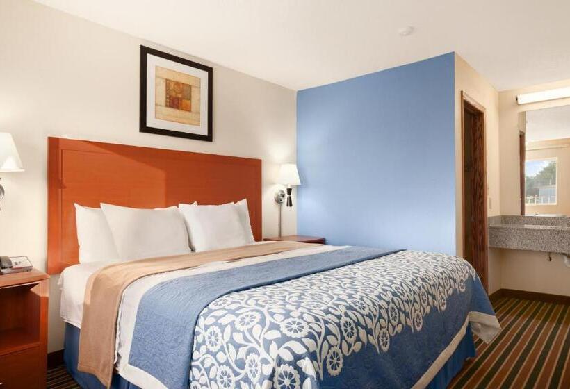 Deluxe Suite King-Size Franciággyal, Days Inn By Wyndham Champaign/urbana