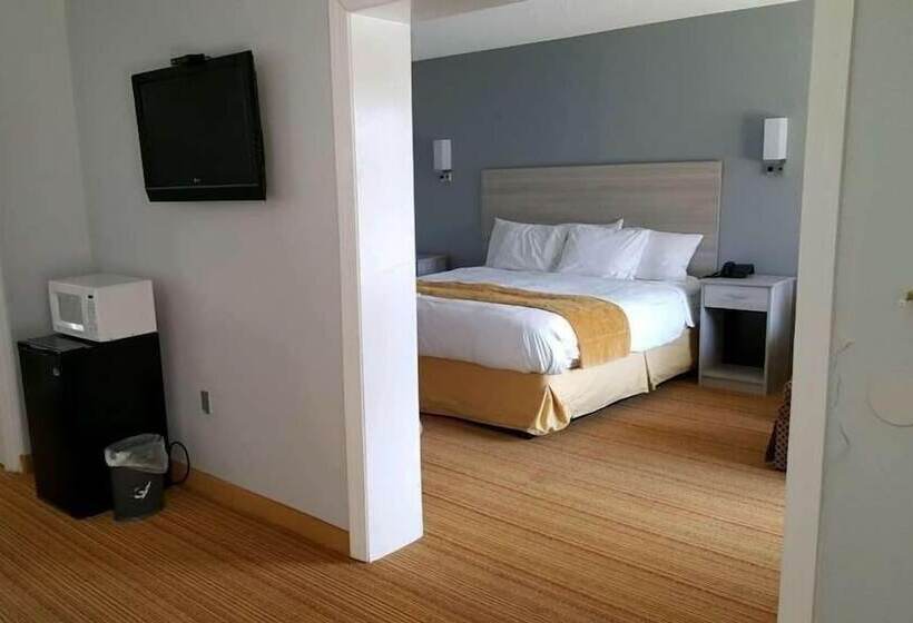 Люкс, Days Inn & Suites By Wyndham Colonial
