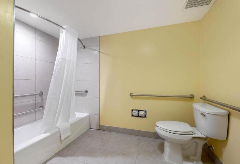 غرفة قياسية لذوى الاحتياجات الخاصة, Jax Airport