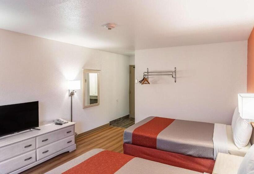 اتاق لوکس چهار تخته, Motel 6 Fond Du Lac, Wi