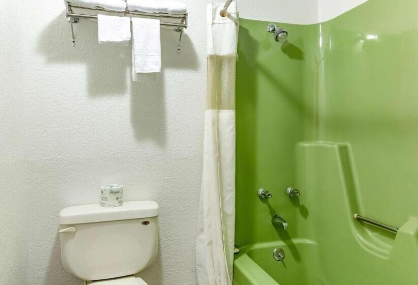 Номер Deluxe Кровать Кинг, Motel 6 Fond Du Lac, Wi