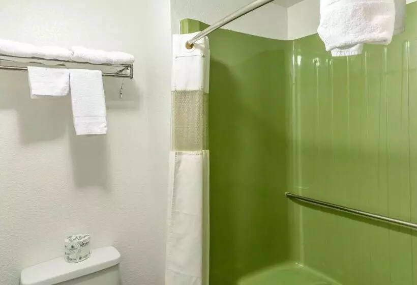 キングサイズベッドのデラックスルーム, Motel 6 Fond Du Lac, Wi