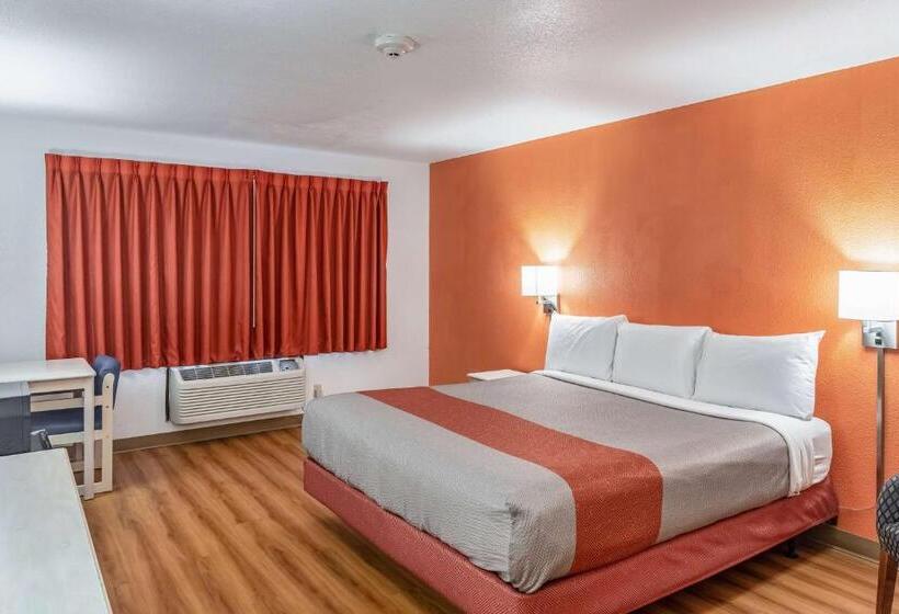 Номер Deluxe Кровать Кинг, Motel 6 Fond Du Lac, Wi