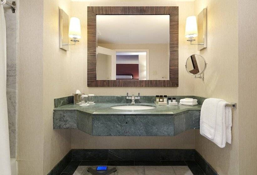 클래식 룸 더블 침대, Intercontinental Montreal, An Ihg