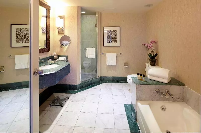 デラックスルーム, Intercontinental Montreal, An Ihg