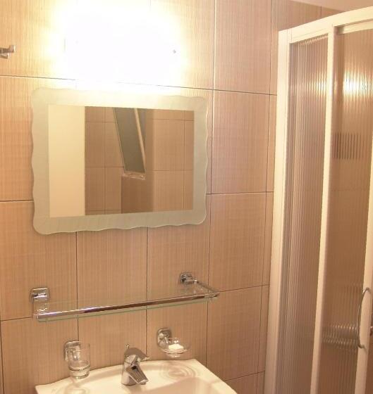 스탠다드 싱글 룸, Merope