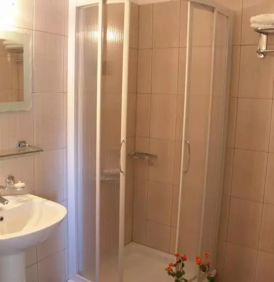 Chambre Standard, Merope