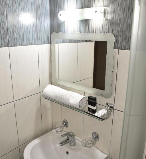 스탠다드 룸, Merope