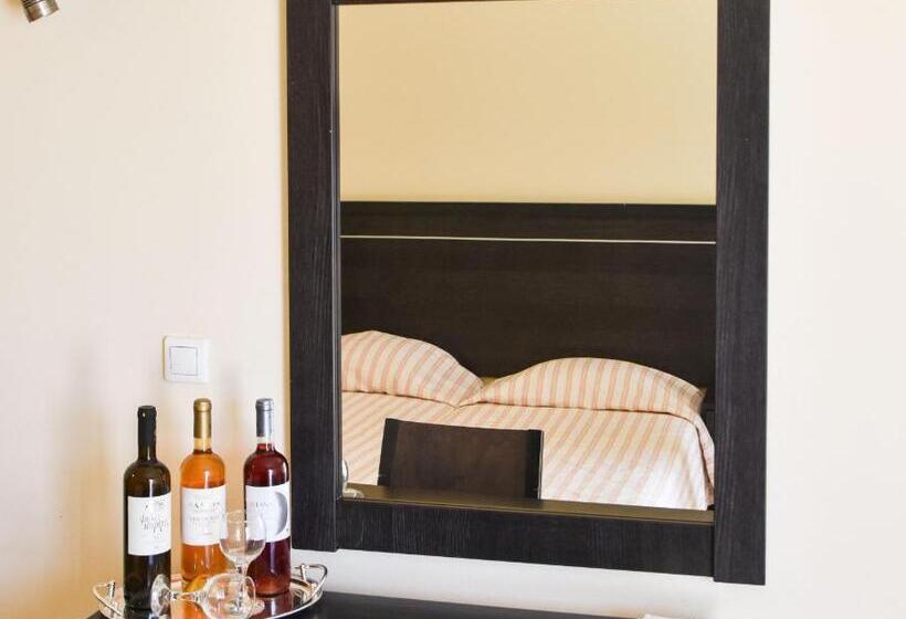 스탠다드 트리플 룸, Merope