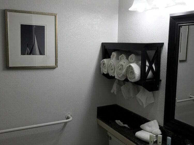 Номер Стандарт 2 Двуспальные Кровати, Quality Inn Cromwell  Middletown