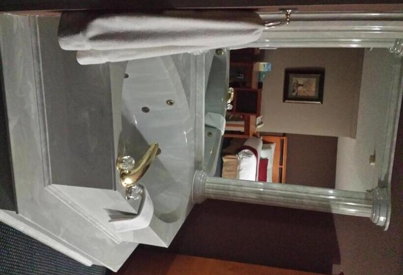 מיטת קינג בסוויטה, South Hill Lodge