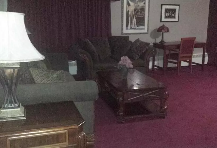 استودیوی استاندارد, South Hill Lodge
