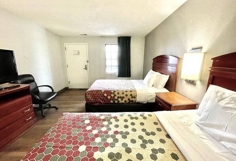带2个双人床的标准工作室, Red Carpet Inn Philadelphia Airport