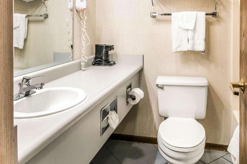 带大床的标准间, Rodeway Inn