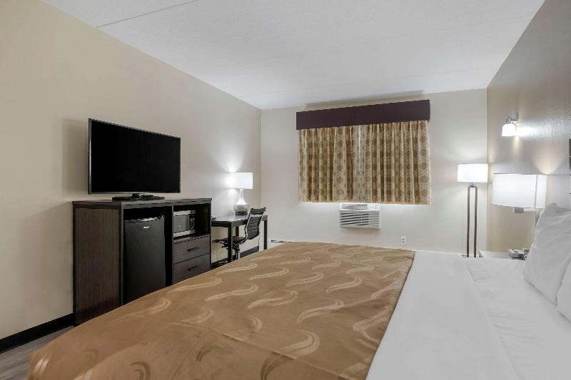 带大床的标准间, Rodeway Inn