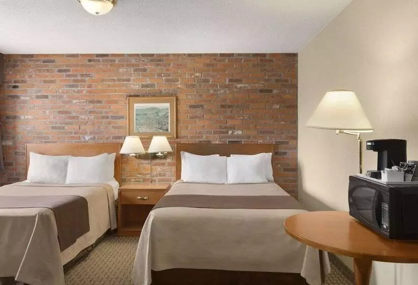 ２ダブルベッドのスタンダードルーム, Travelodge By Wyndham Thunder Bay On