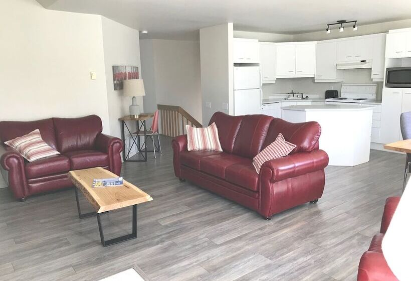 Вилла 5 Спален, Chalets Montmorency Mont Sainte Anne