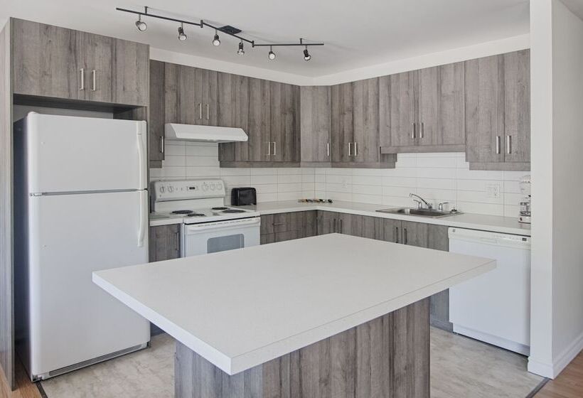 Вилла 5 Спален, Chalets Montmorency Mont Sainte Anne