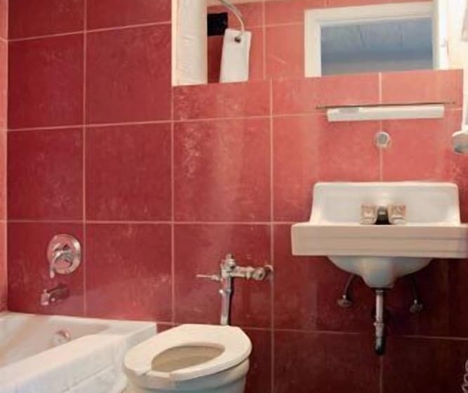 Номер Стандарт 2 Двуспальные Кровати, Airport Motor Inn