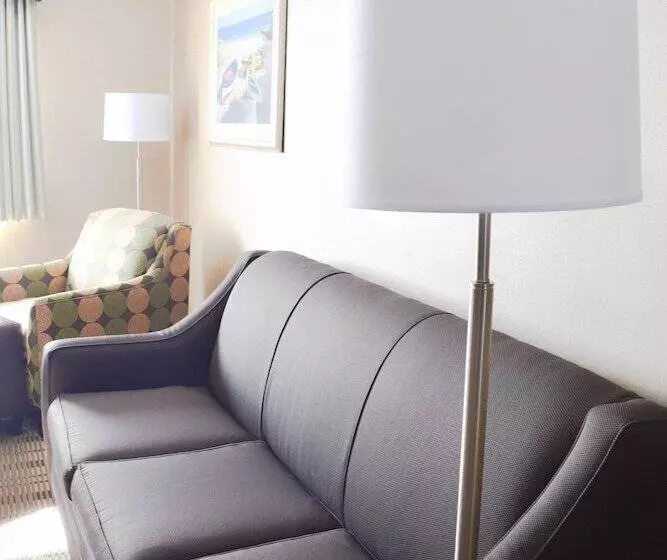 سوییت, Best Western Providence Warwick Airport Inn