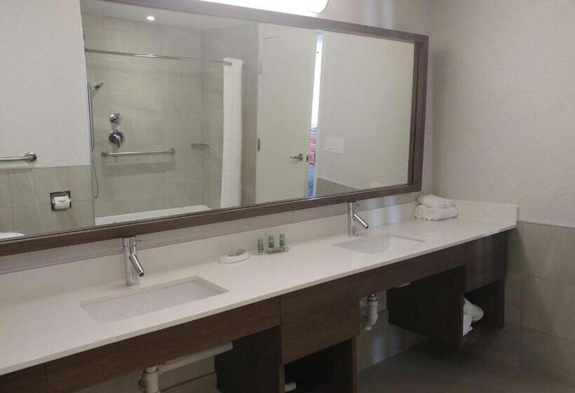 适合残疾人士使用的套间, Best Western Hotel Brossard